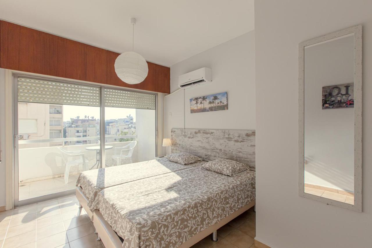 Furnished Seafront Studio 라르나카 외부 사진