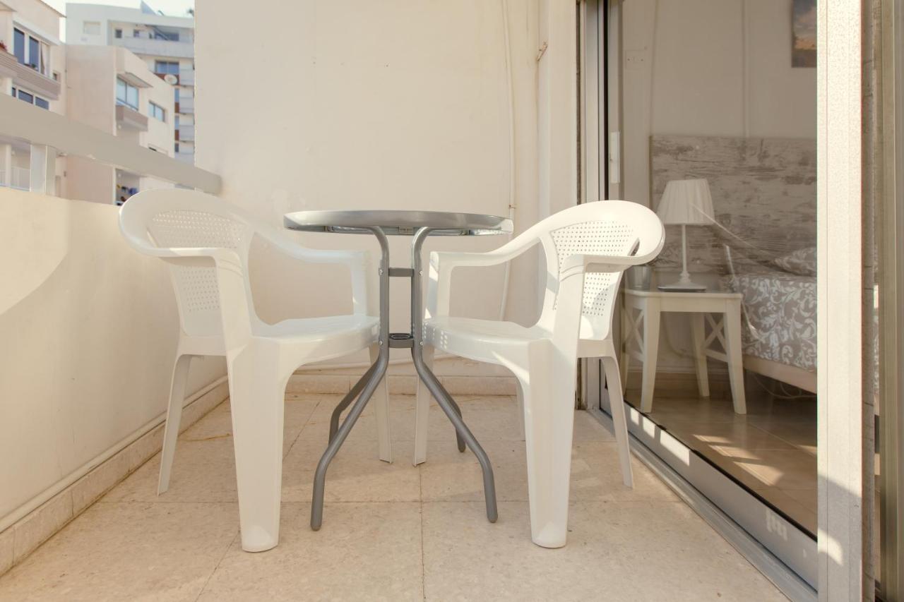 Furnished Seafront Studio 라르나카 외부 사진