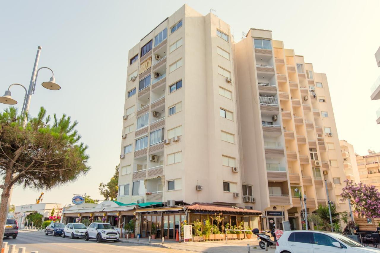 Furnished Seafront Studio 라르나카 외부 사진